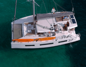 aventura 37 DC aventura yachts la rochelle mv yachting