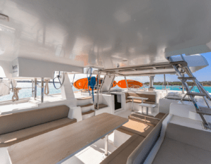 aventura 37 DC aventura yachts la rochelle mv yachting