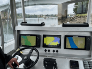 bateau occasion a vendre AMARES 865 la rochelle mv yachting