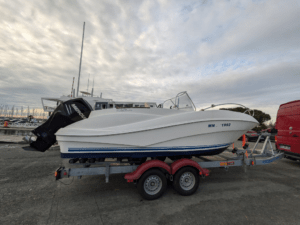 bateau occasion QUICKSILVER 635 COMMANDER la rochelle mv yachting