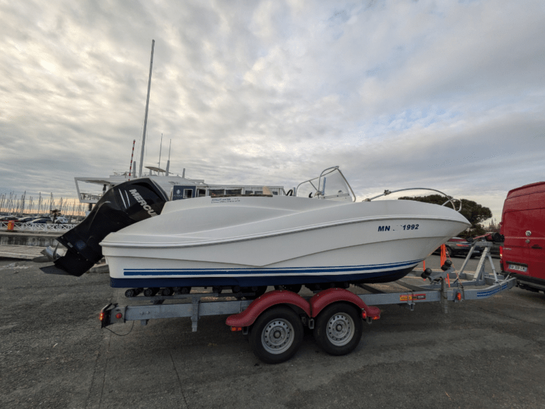 Lire la suite à propos de l’article QUICKSILVER 635 COMMANDER