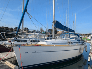 bateau occasion Bavaria 32 Cruiser la rochelle mv yachting