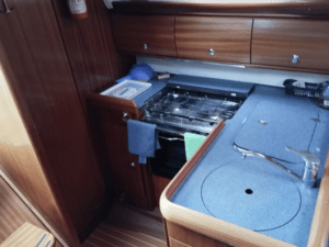 bateau occasion Bavaria 32 Cruiser la rochelle mv yachting